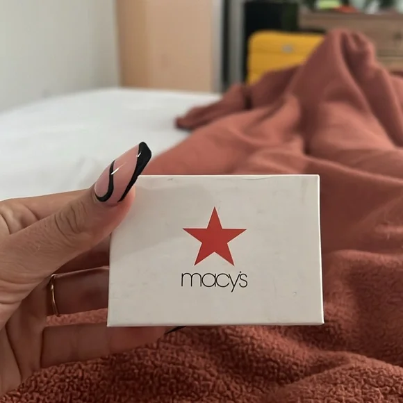 Earrings - Picture 3 of 3